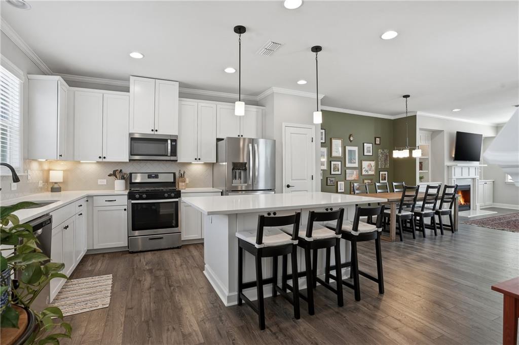 1614 Falcon Crest Way