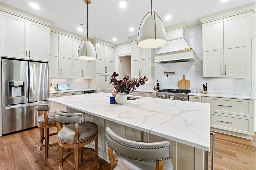 2139 Mcfarlin Lane