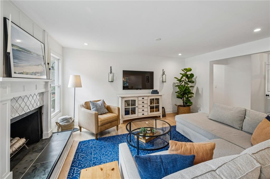 540 Chateaugay Lane NE