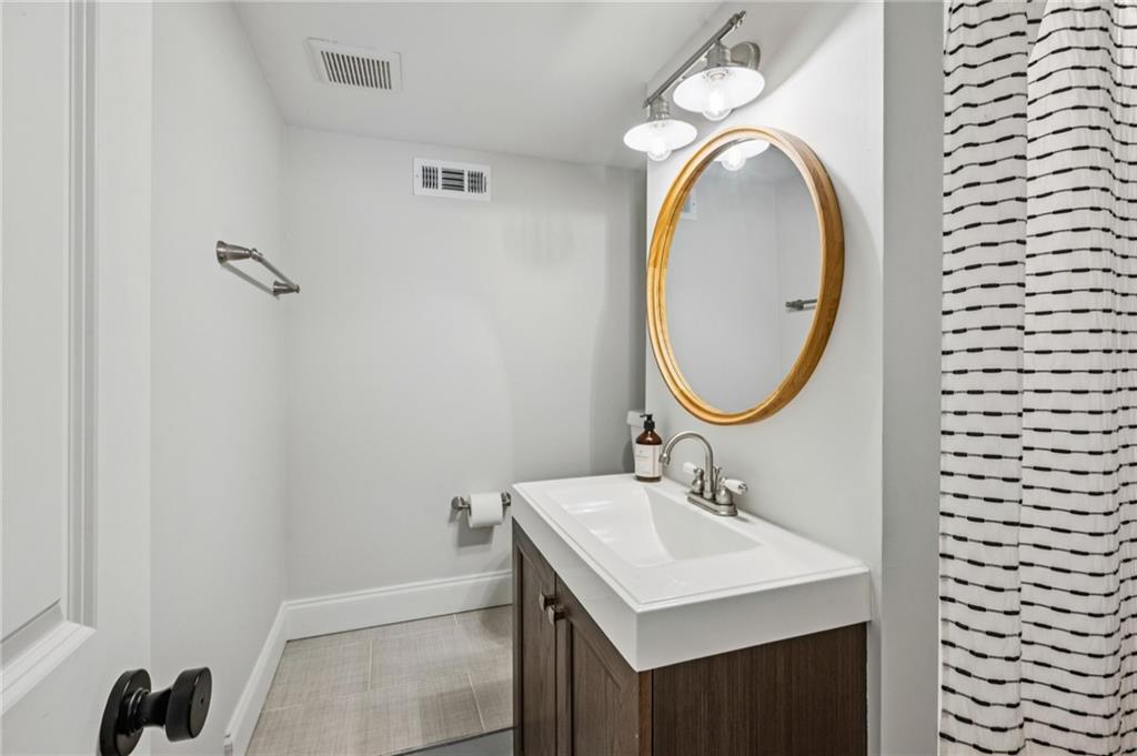 540 Chateaugay Lane NE