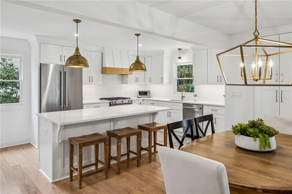 540 Chateaugay Lane NE