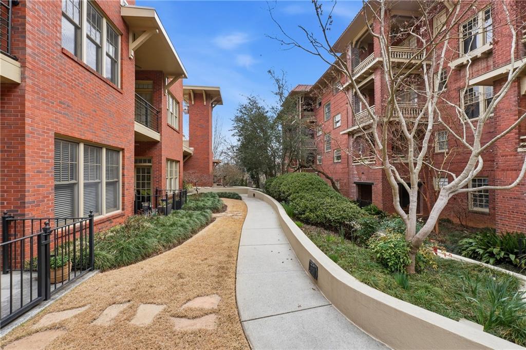 273 12th Street NE Unit 420