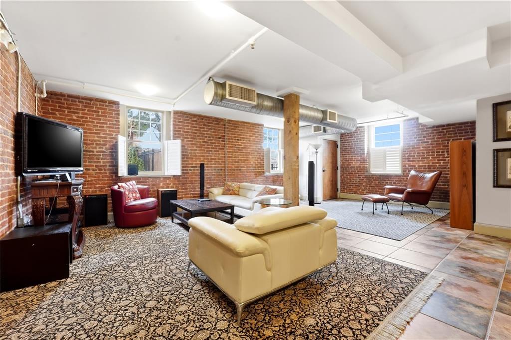 273 12th Street NE Unit 420