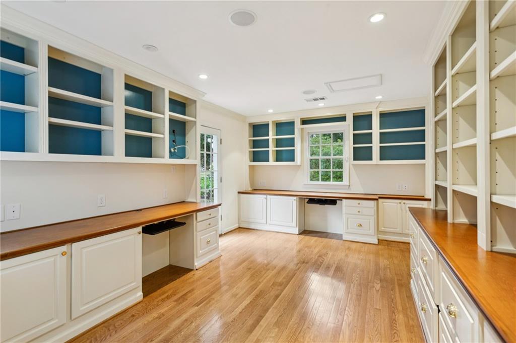 3647 Cloudland Drive NW