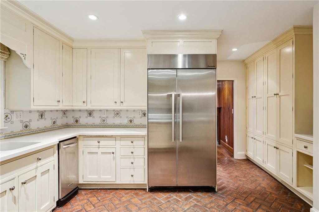 3647 Cloudland Drive NW