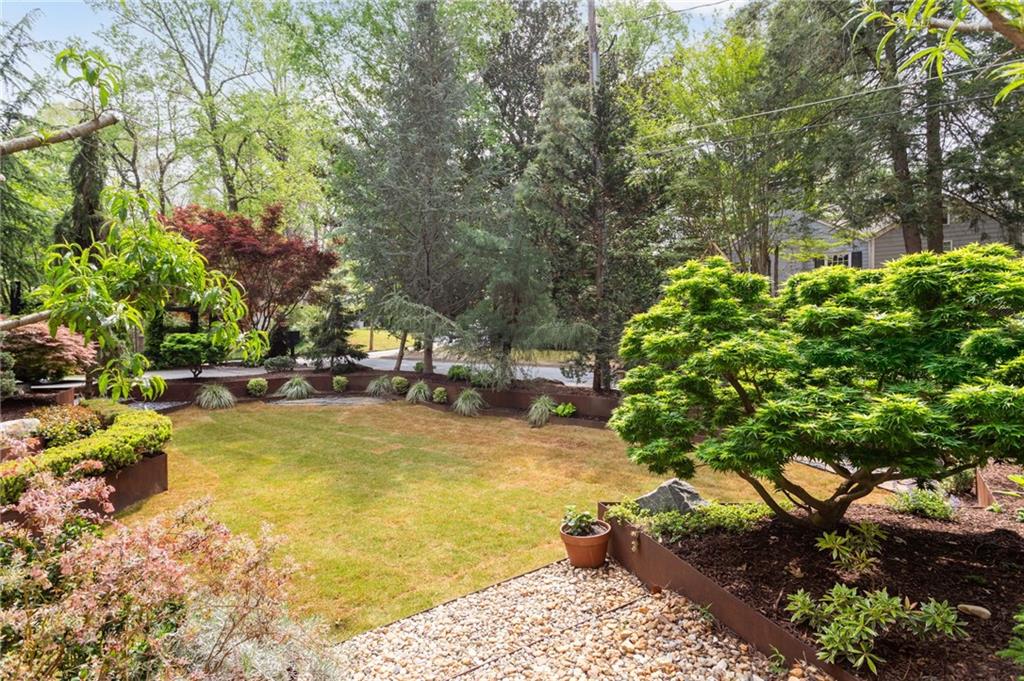 571 Overbrook Drive NW