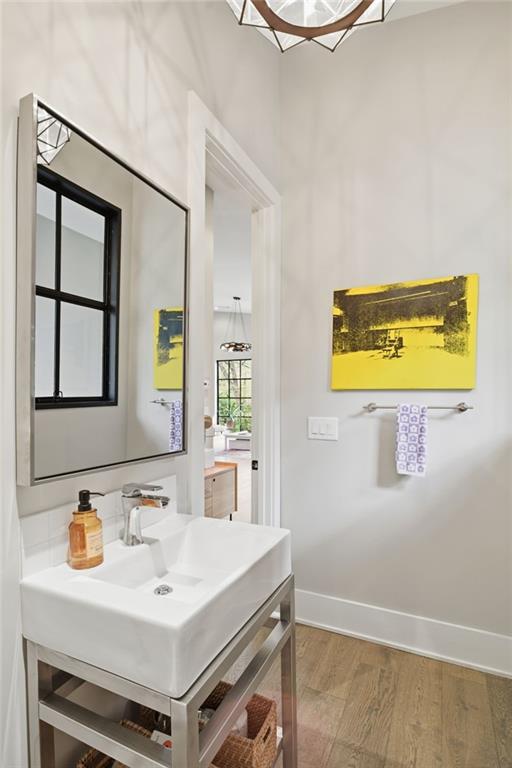 571 Overbrook Drive NW