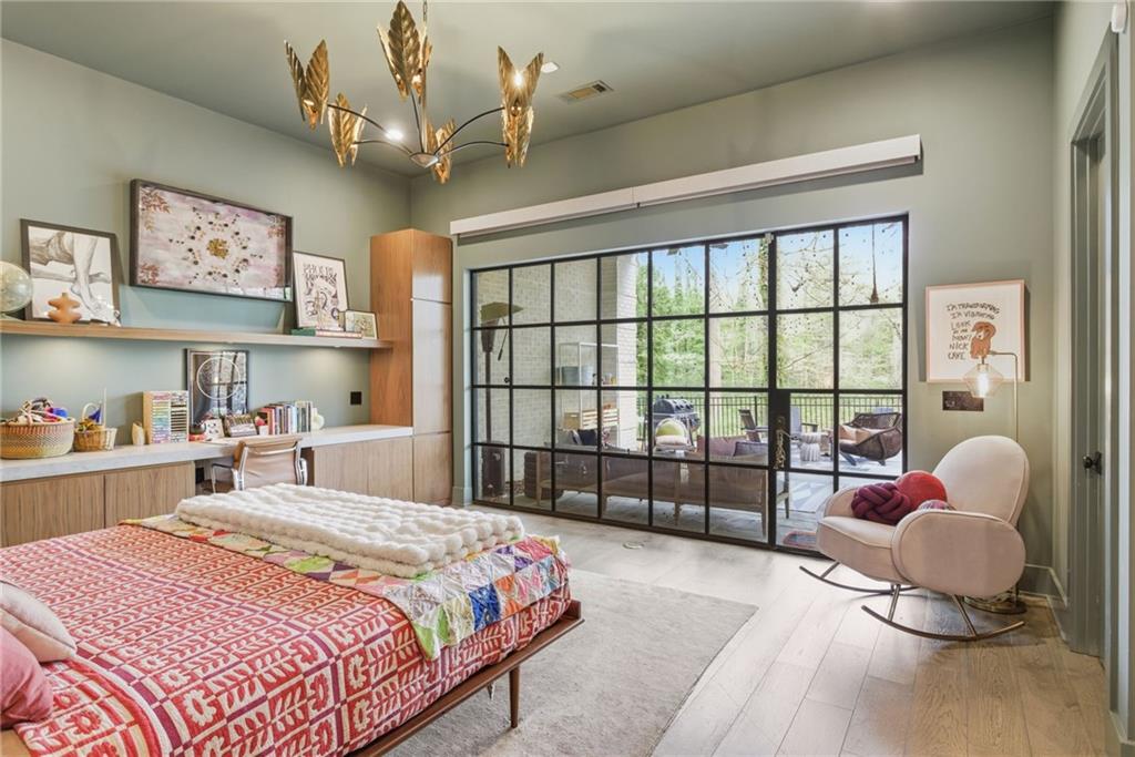 571 Overbrook Drive NW