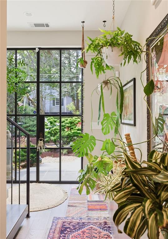 571 Overbrook Drive NW