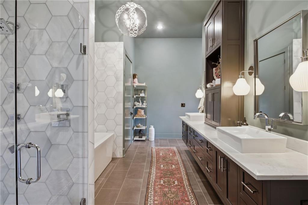 571 Overbrook Drive NW