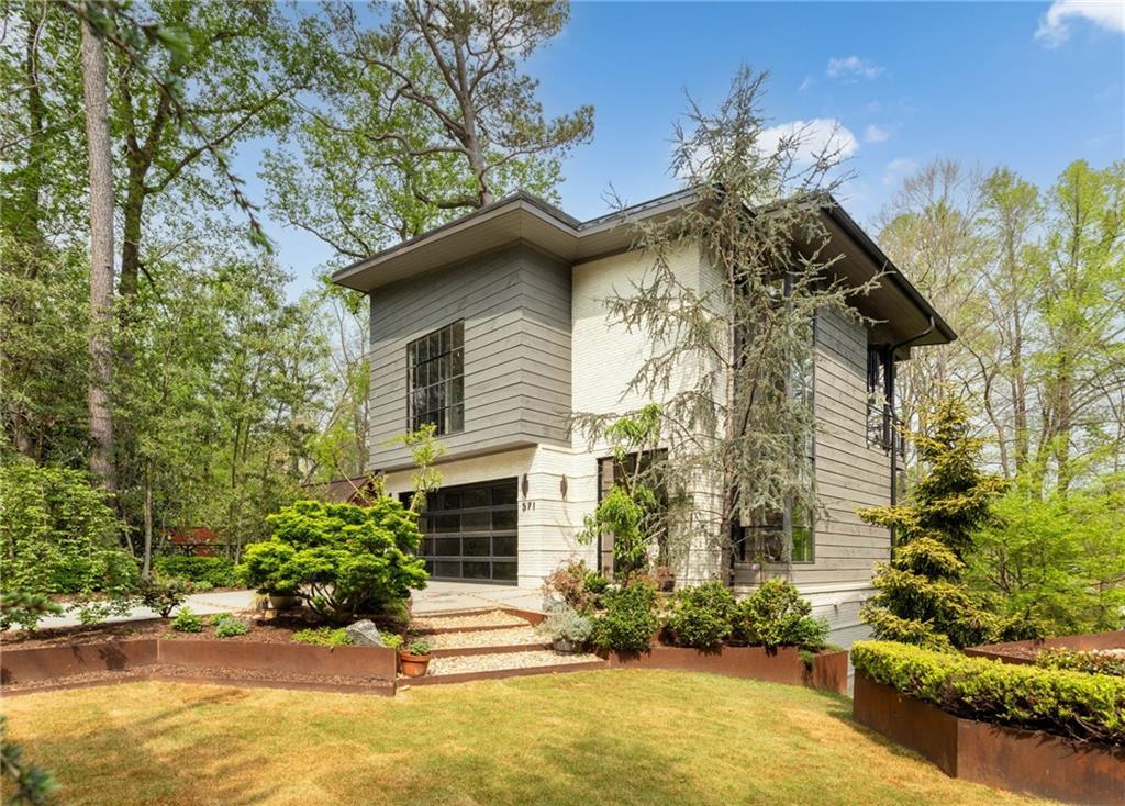 571 Overbrook Drive NW