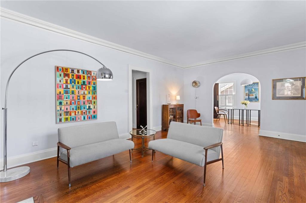 183 E Wesley Road NE