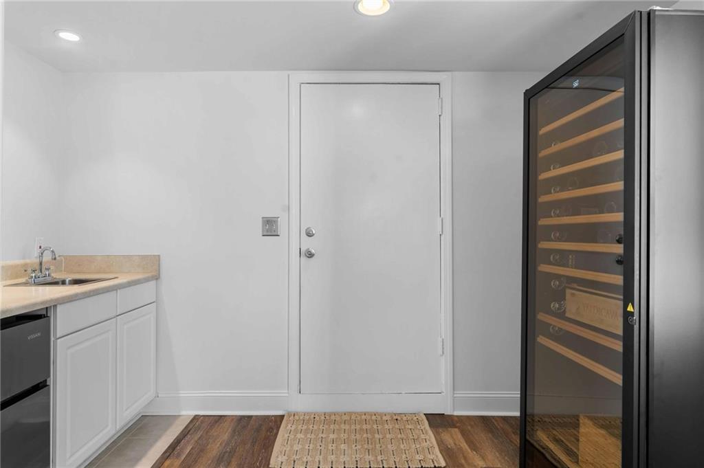 183 E Wesley Road NE