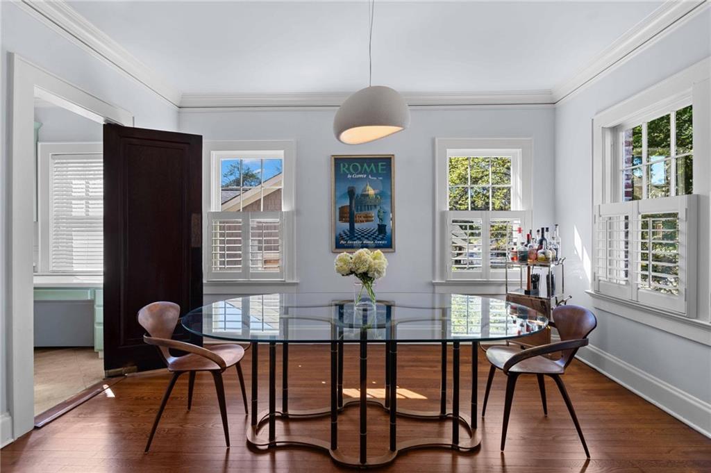 183 E Wesley Road NE