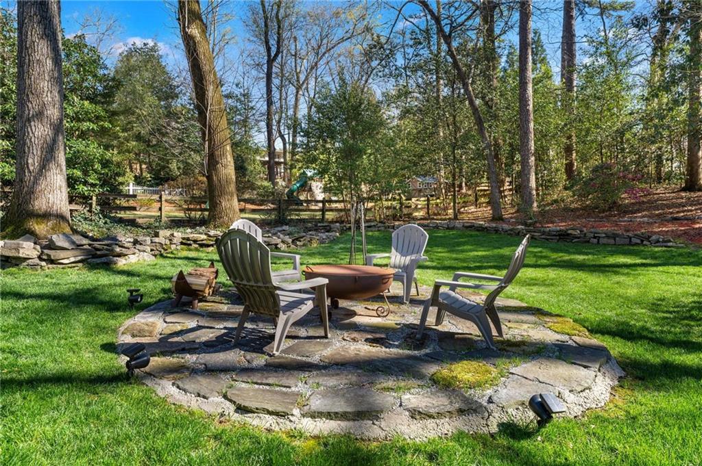 183 E Wesley Road NE