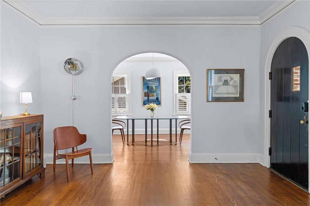 183 E Wesley Road NE