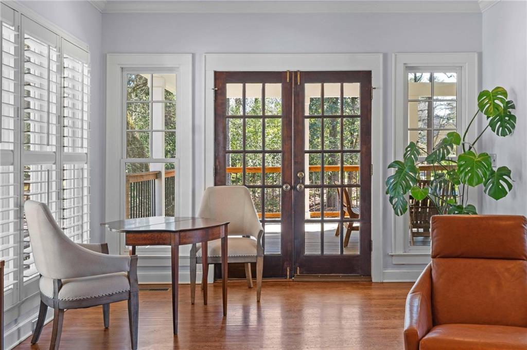 183 E Wesley Road NE