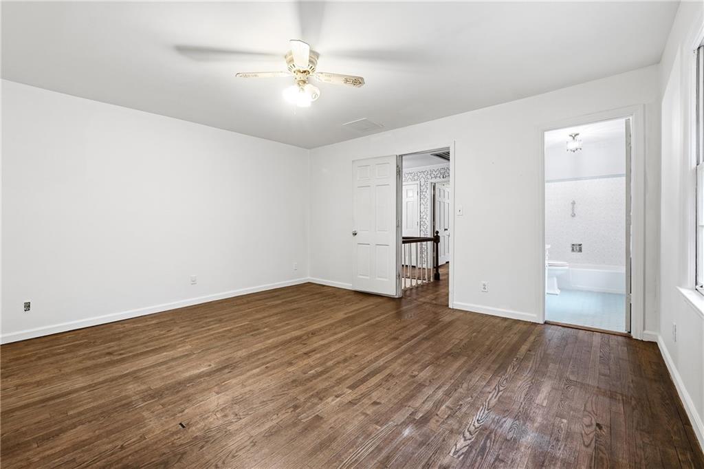 956 W Wesley Road NW