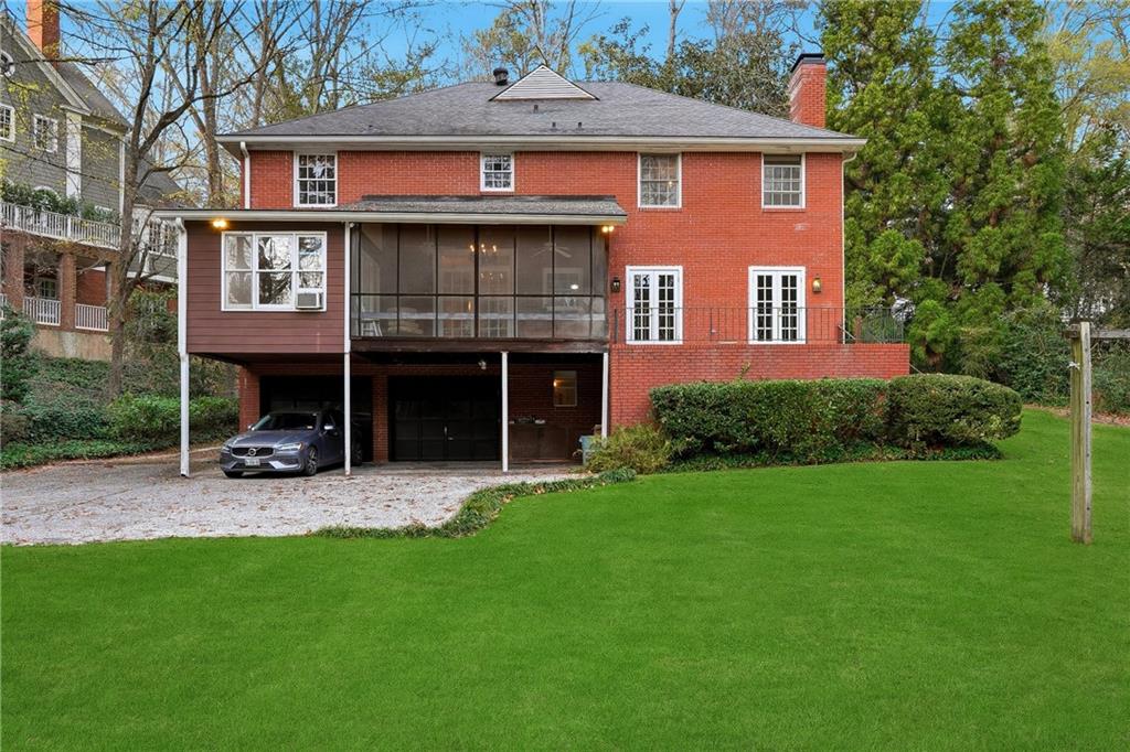 956 W Wesley Road NW