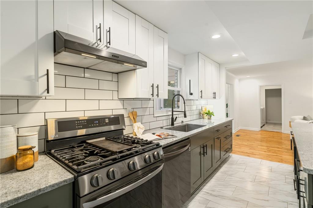 2978 Greenbrook Way NE