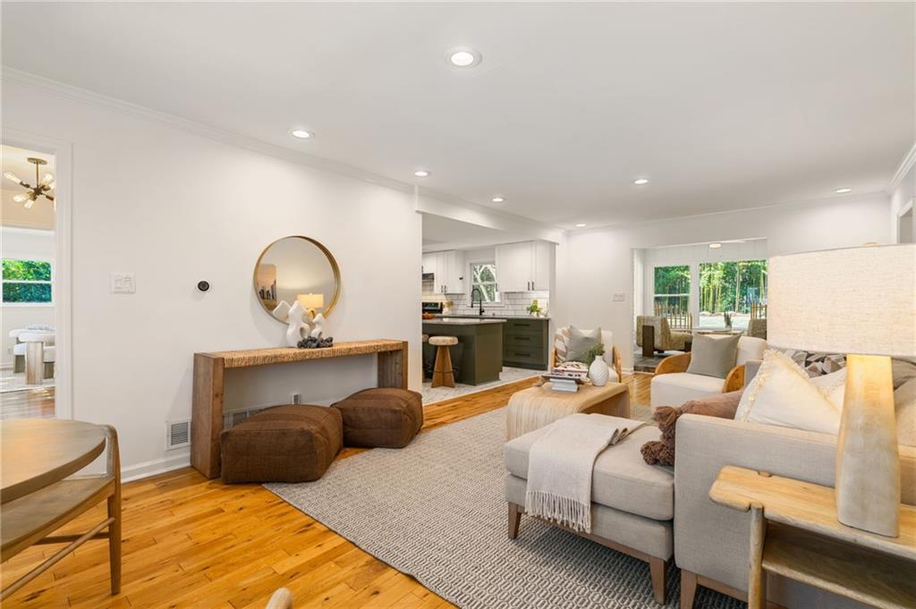 2978 Greenbrook Way NE