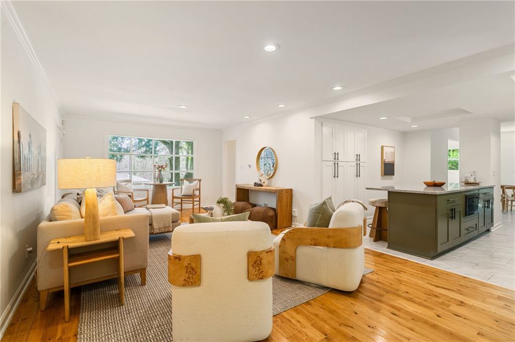 2978 Greenbrook Way NE