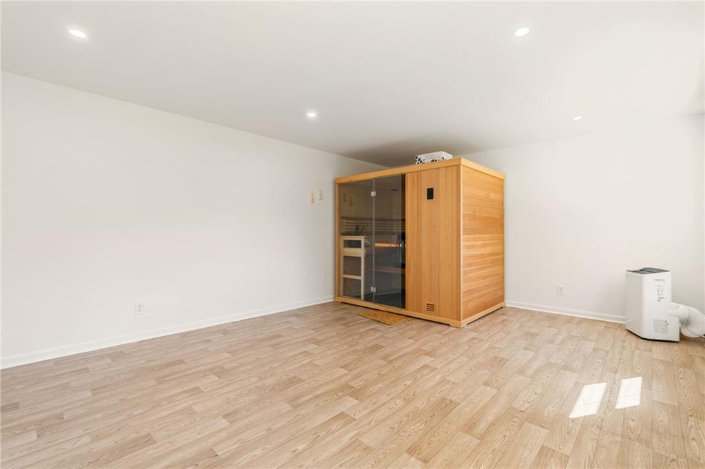 2978 Greenbrook Way NE