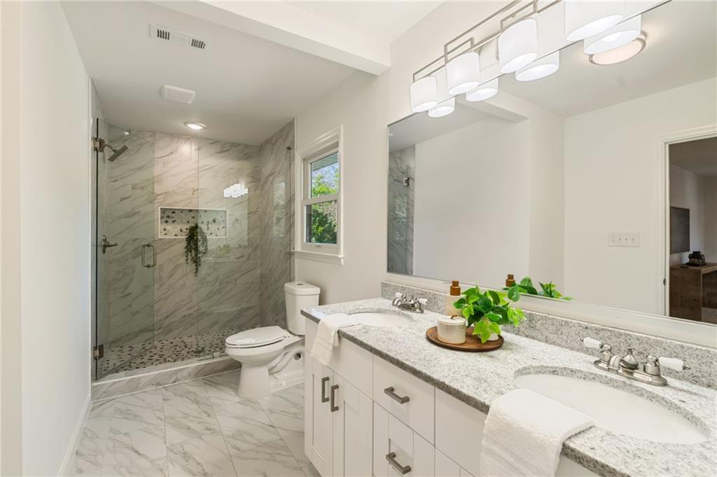 2978 Greenbrook Way NE