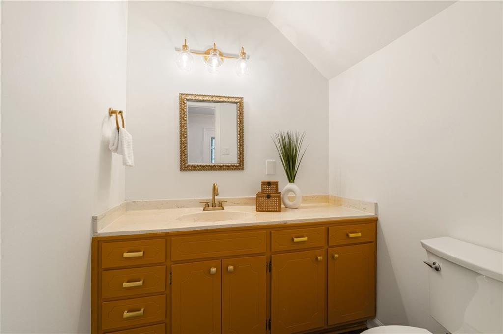 2978 Greenbrook Way NE