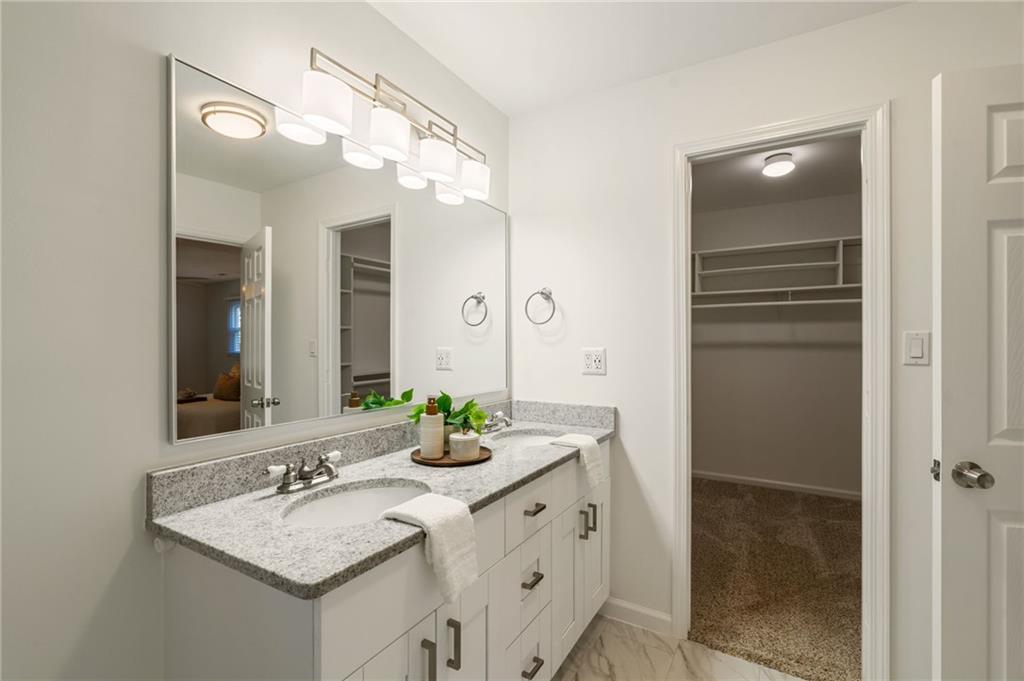 2978 Greenbrook Way NE