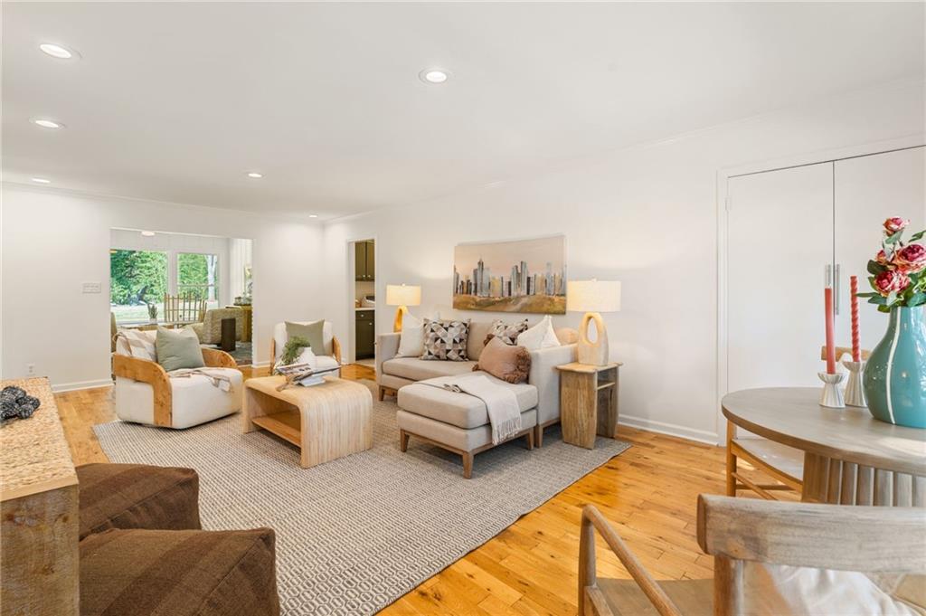 2978 Greenbrook Way NE