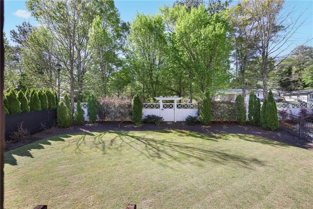 1025 Crossvine Road