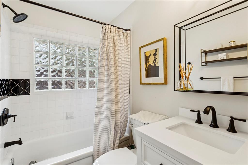 1139 Palafox Drive NE