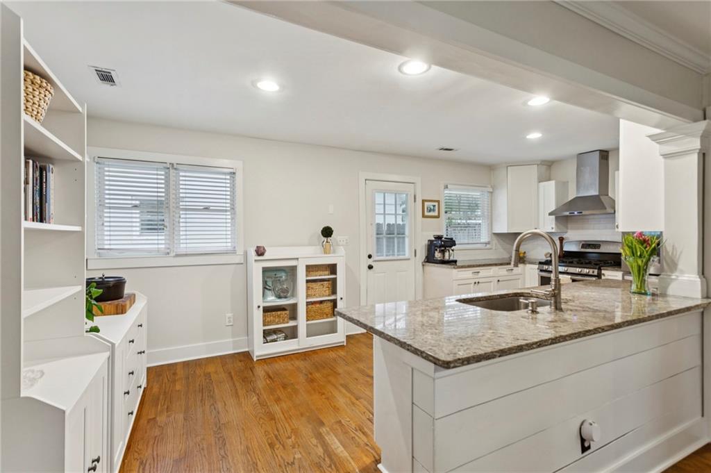 1139 Palafox Drive NE