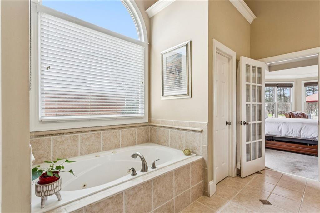 3020 Woodbridge Lane