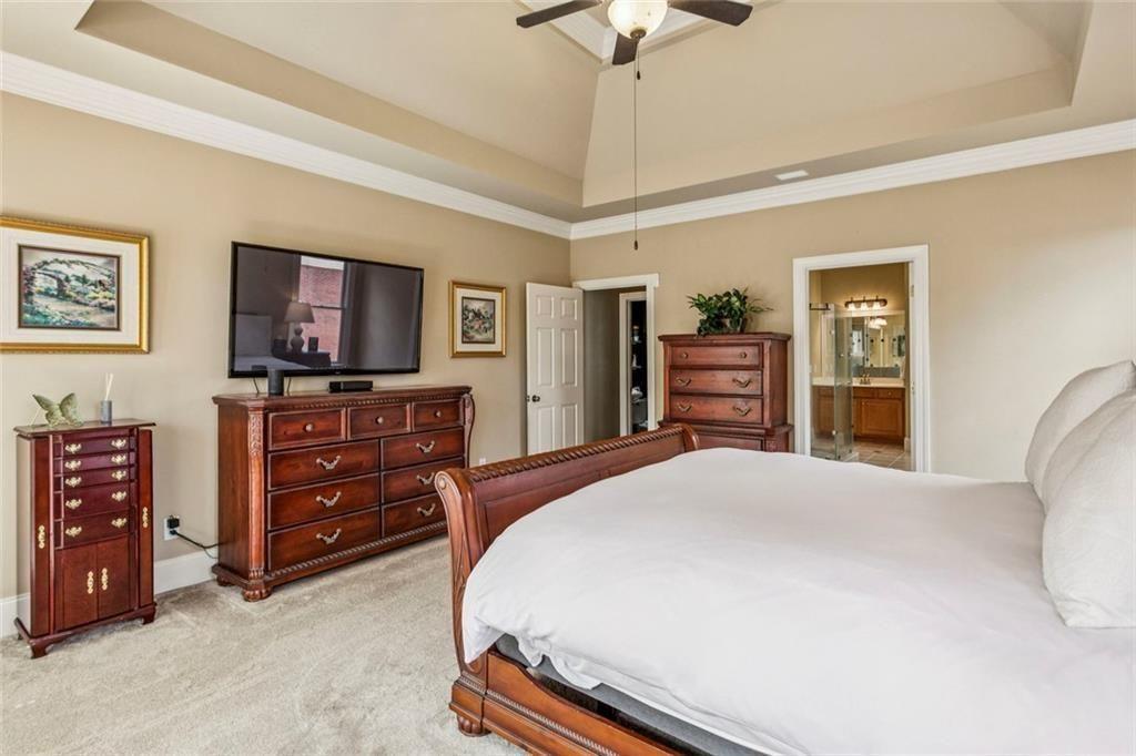 3020 Woodbridge Lane