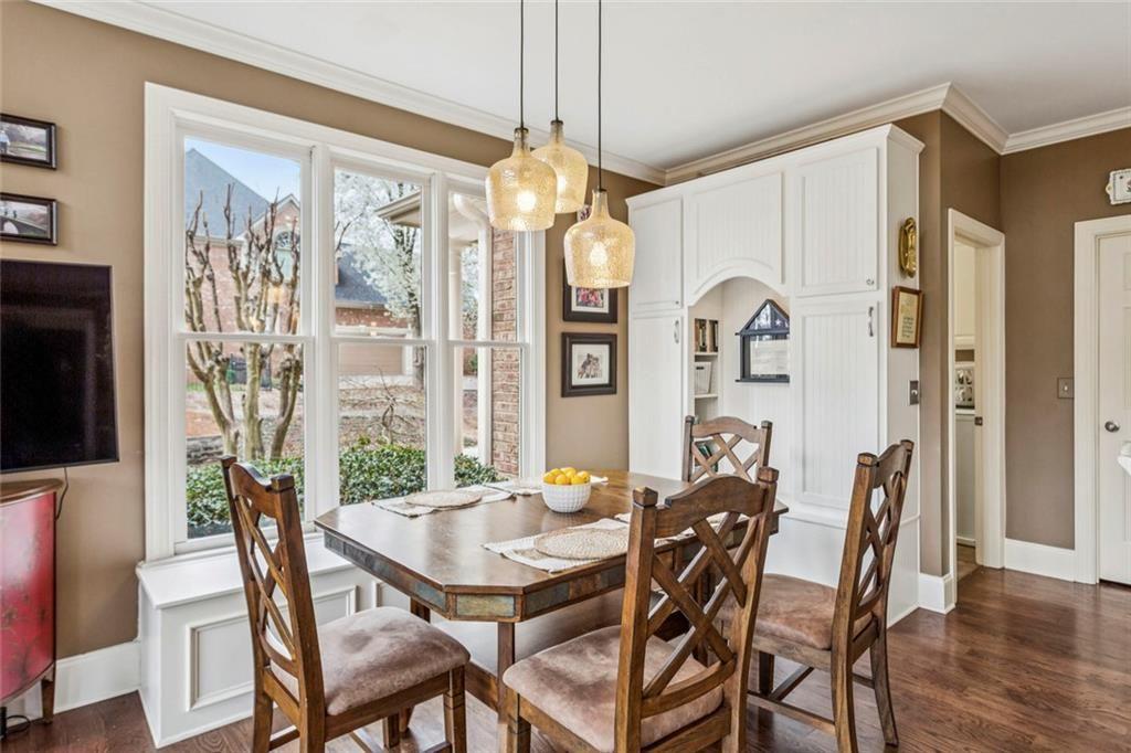 3020 Woodbridge Lane