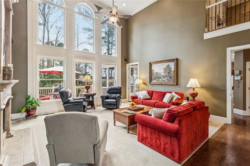 3020 Woodbridge Lane