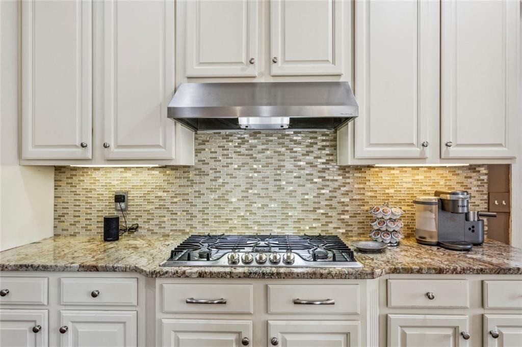 3020 Woodbridge Lane