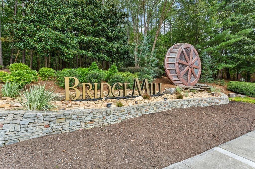 3020 Woodbridge Lane