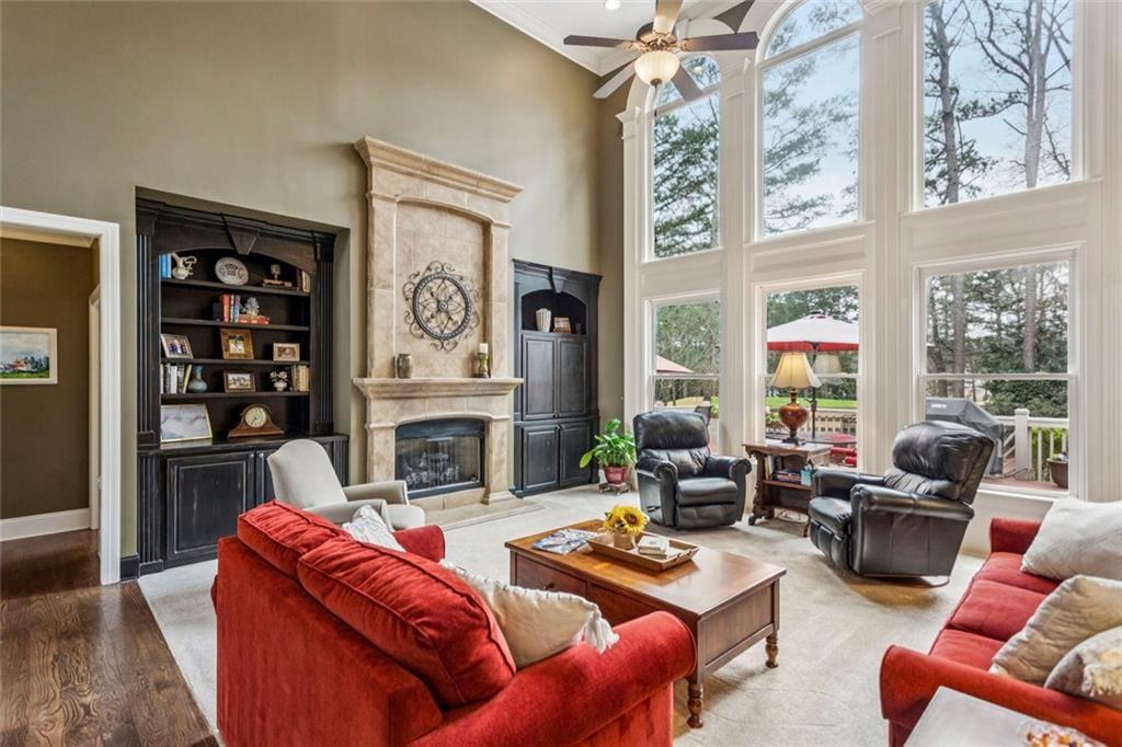 3020 Woodbridge Lane