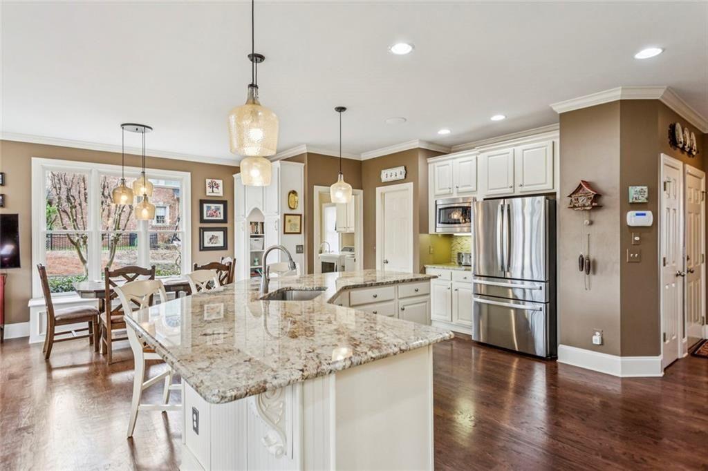 3020 Woodbridge Lane