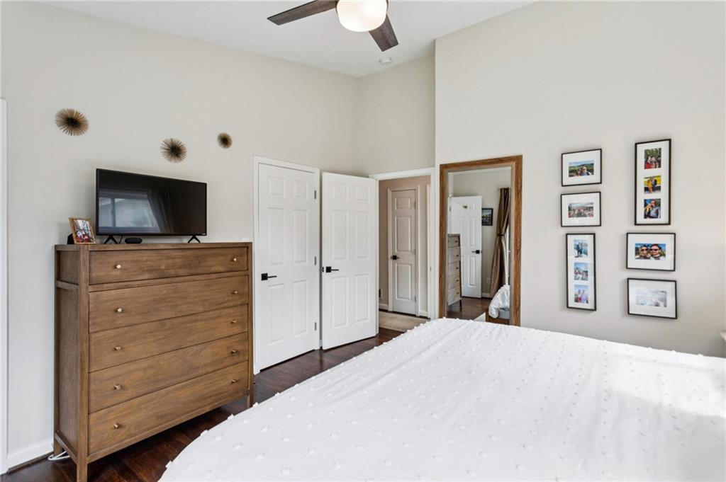 2632 Woodacres Road NE