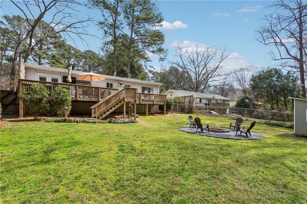 2632 Woodacres Road NE