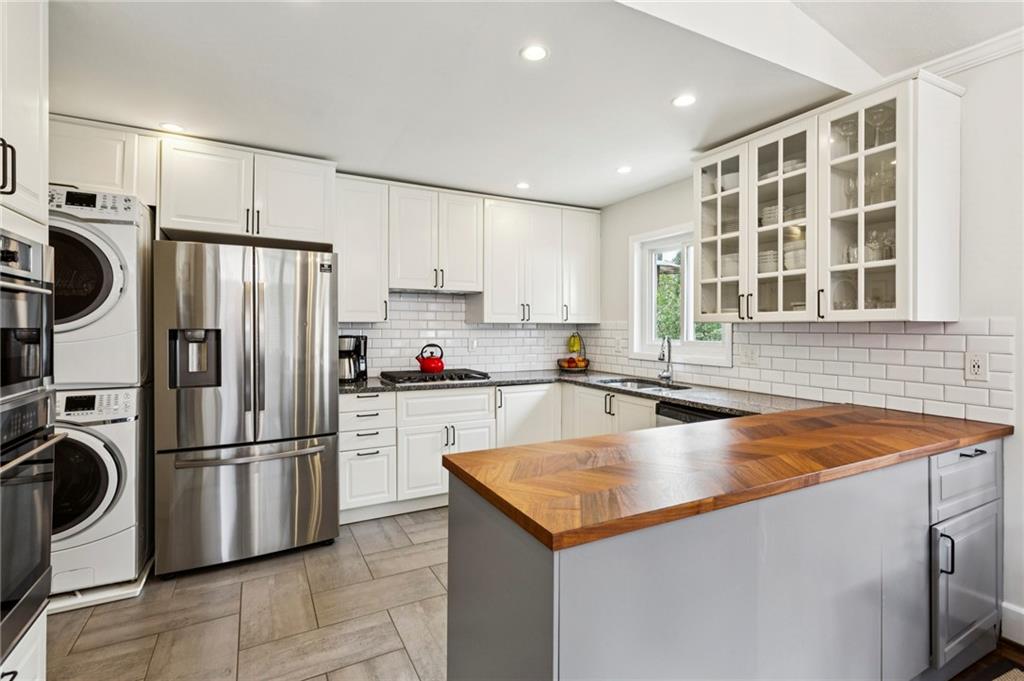 2632 Woodacres Road NE