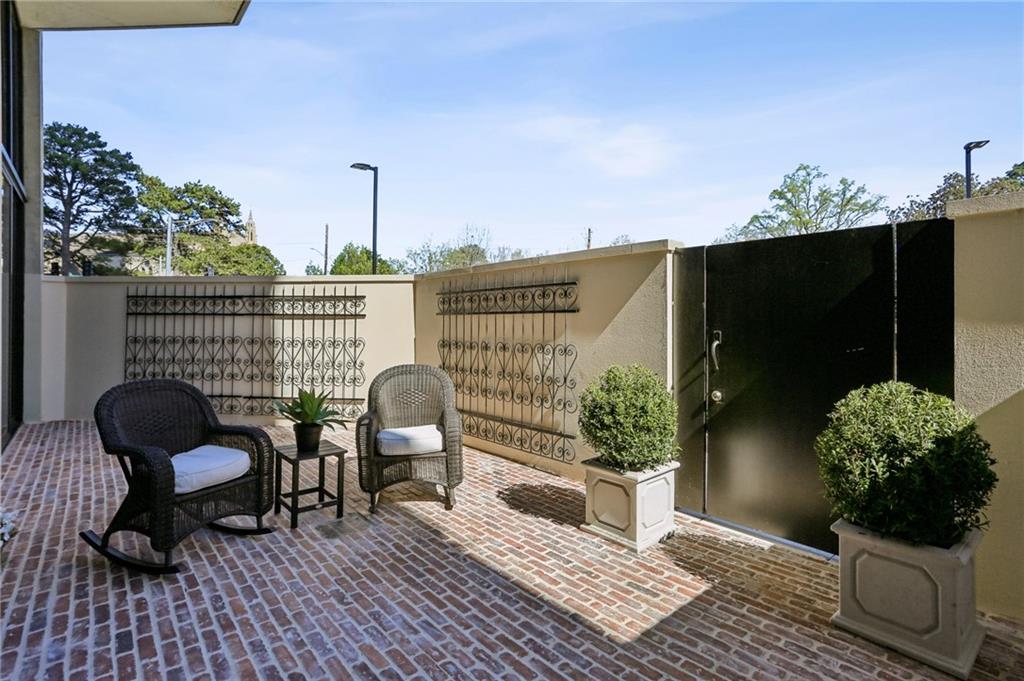 2660 Peachtree Road NW Unit 4G