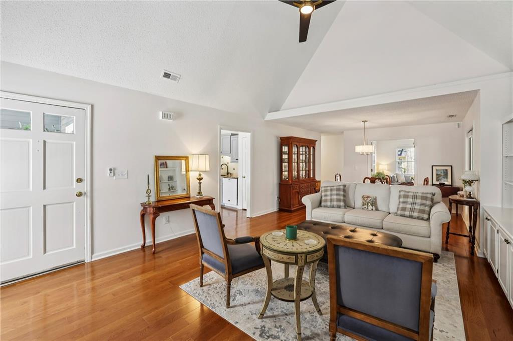 615 Roswell Green Lane