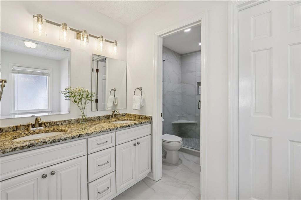 615 Roswell Green Lane