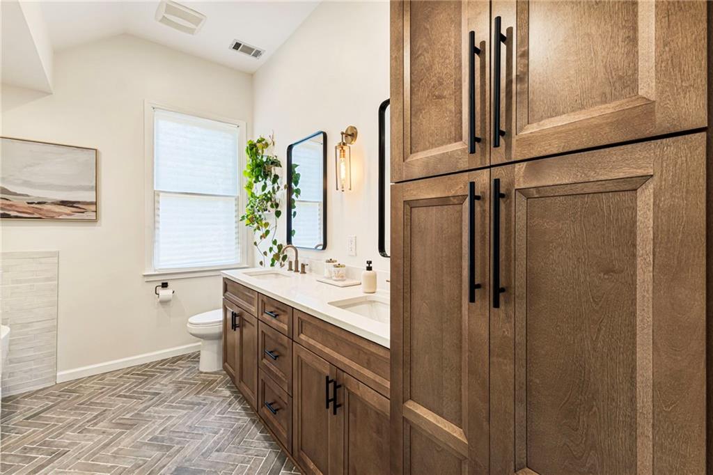 1824 Charline Avenue NE