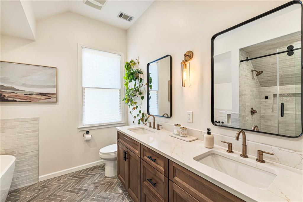 1824 Charline Avenue NE